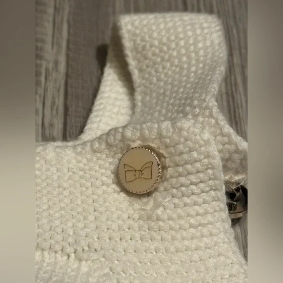 Adorable Cream Knit Baby Romper - Picture 2 of 6